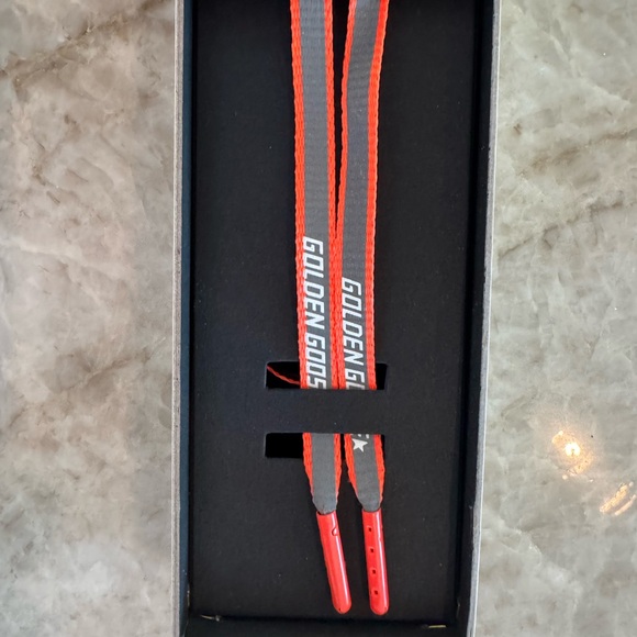 Golden Goose Laces in Box - Picture 2 of 3